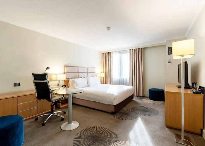 Premium King Room